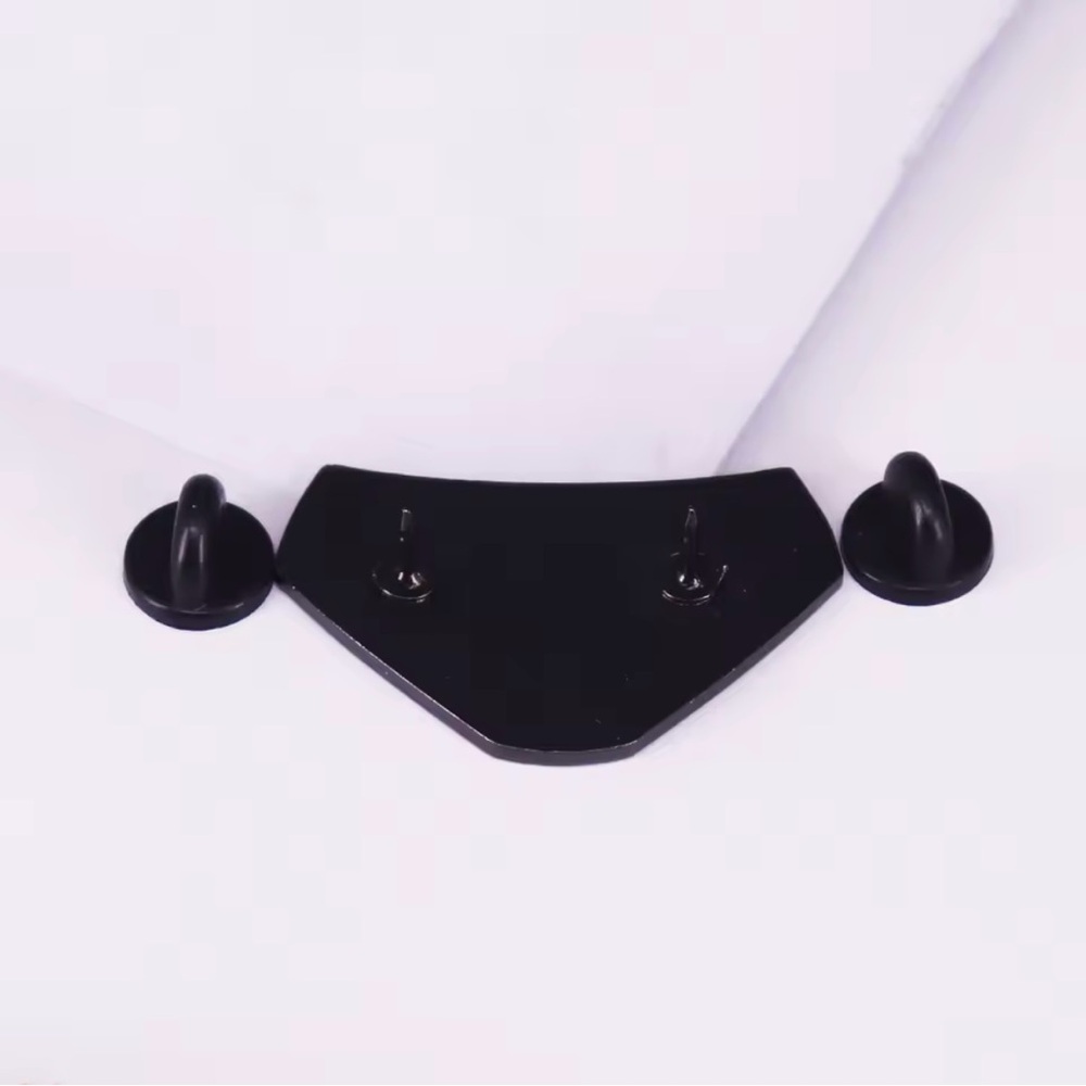 Spicy Reads Pink Underwear Enamel Pin - For Smut Book Lovers - Picture 2 of 3